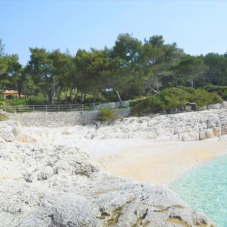 Julia 1 * Mali Losinj