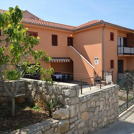 Julia 1 Mali Losinj