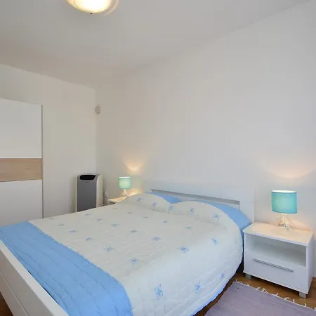 Apartment Julia 1 Mali Losinj
